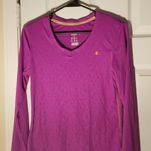 Champion Shirt Small